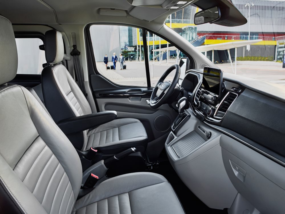Ford-Tourneo-Custom-2018-5